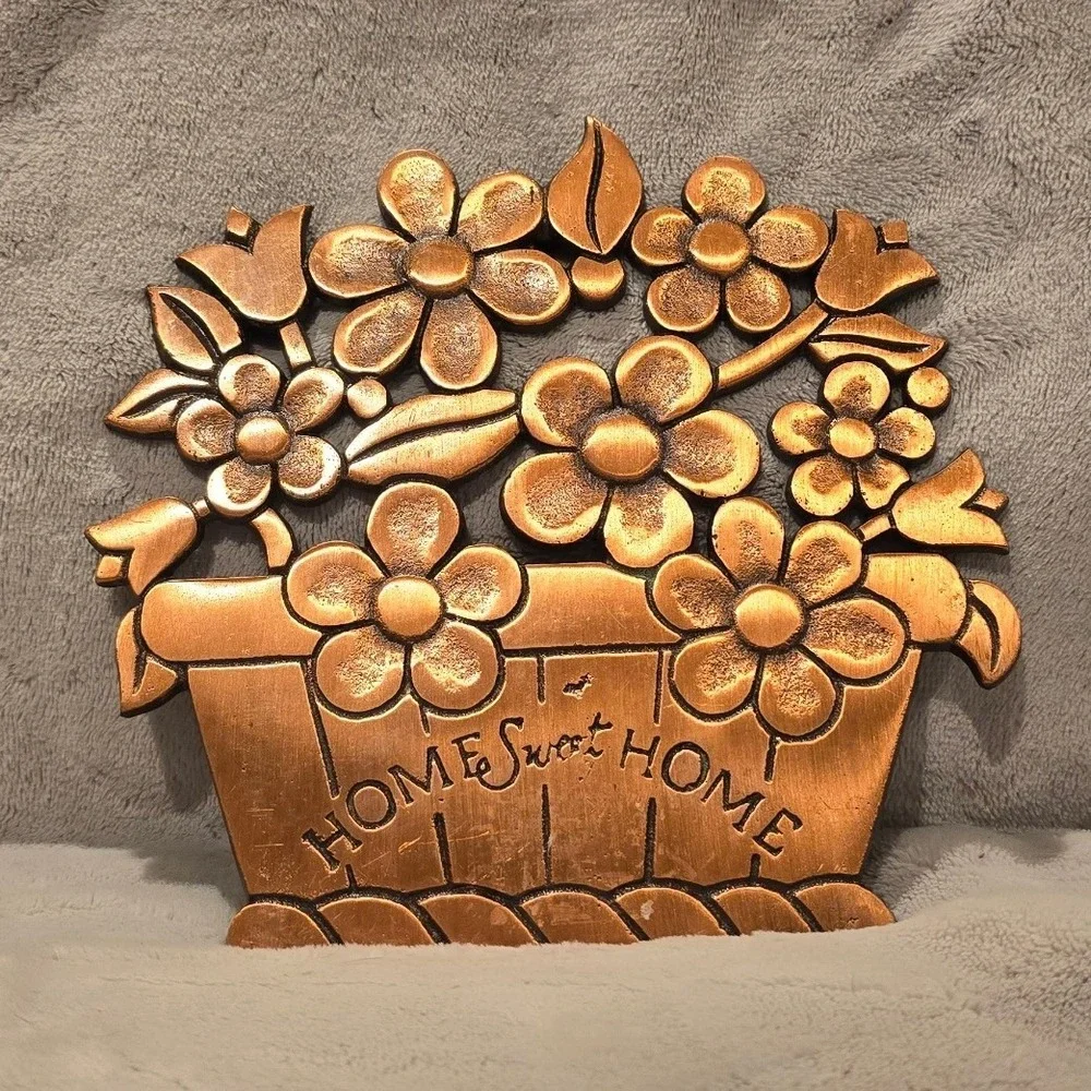 Vintage Enesco Cast Iron Home Sweet Home Flower Basket Wall Plaque/Trivet Copper